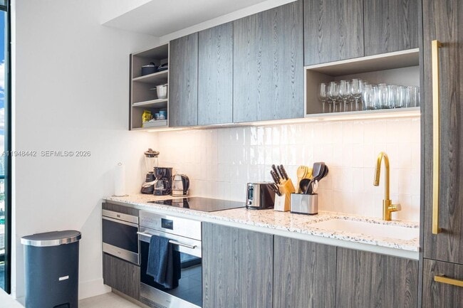 Building Photo - 159 NE 6th St