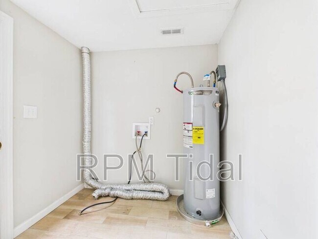 Building Photo - 55 Franktown Rd