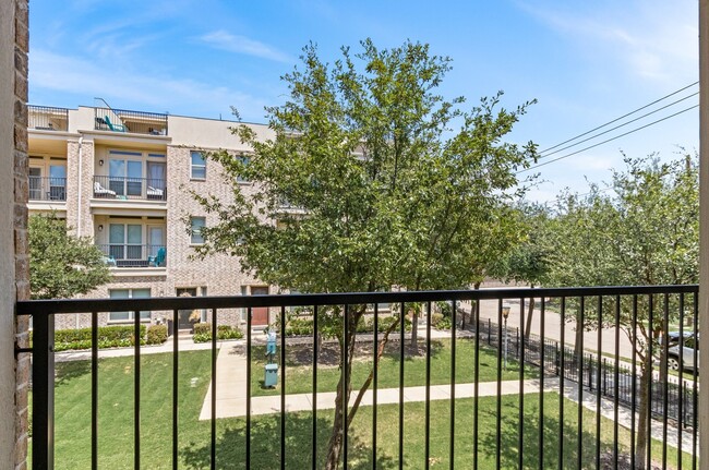 2nd Floor Balcony - 1304 Palm Canyon Dr