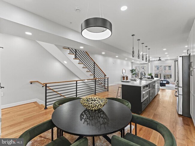 Building Photo - 4320 7th St NW