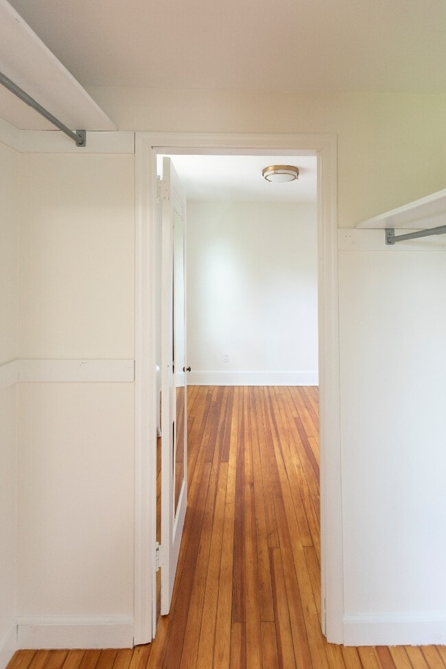 Building Photo - 444 Saint Davids Ave