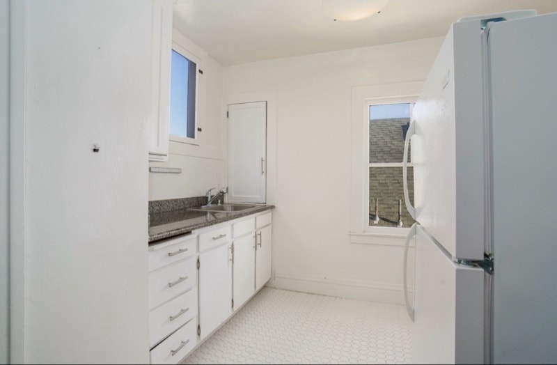 Building Photo - 1525 Broadway