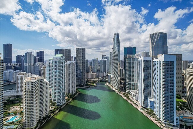 Building Photo - 300 Biscayne Blvd