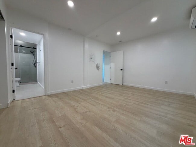 Building Photo - 2106 Pisani Pl