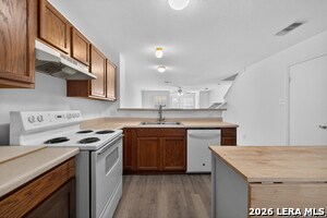Building Photo - 10 Bratton Dr