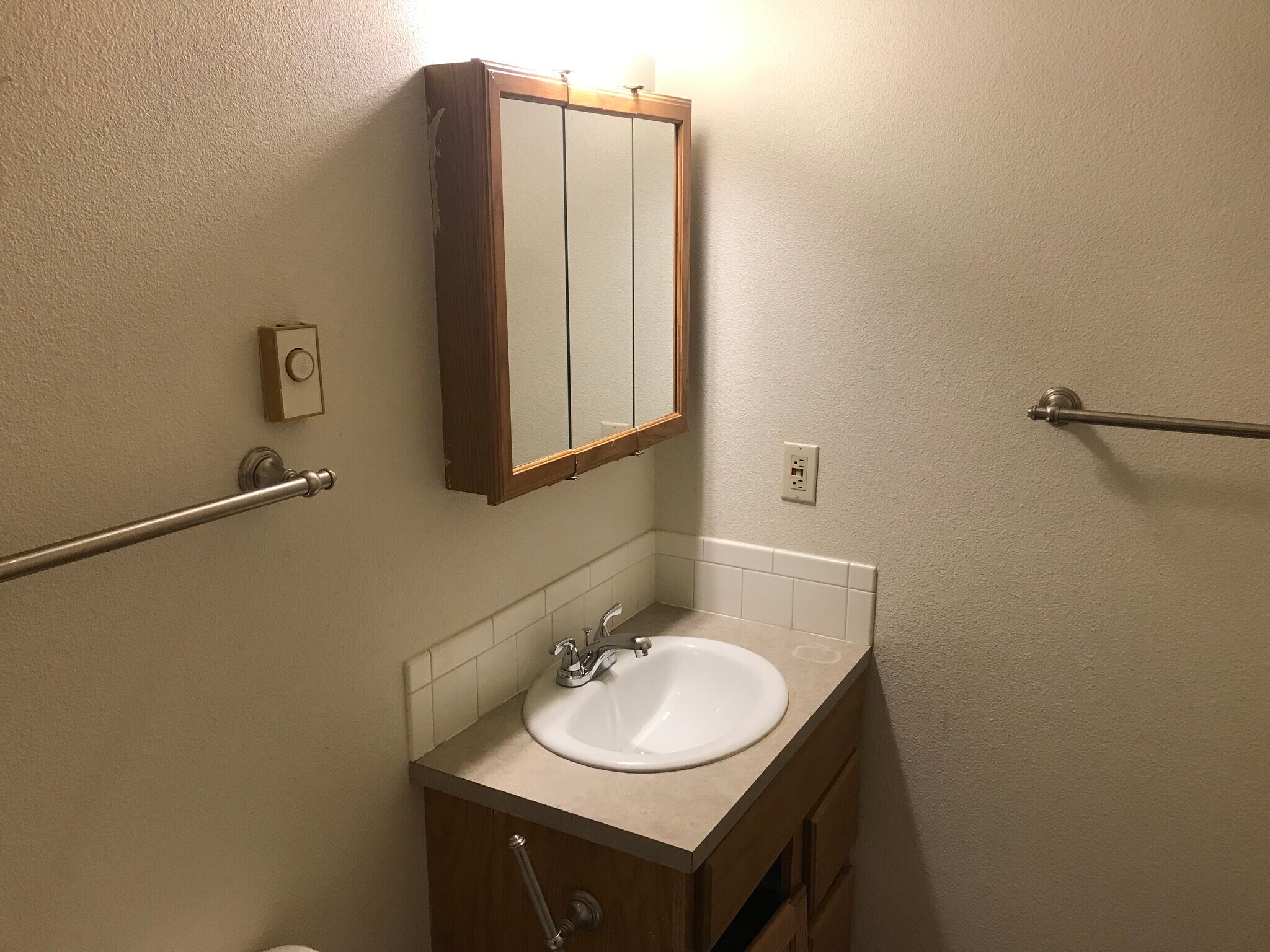 Building Photo - 7003 Tumbleweed Dr