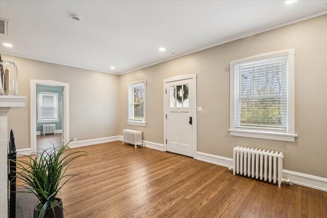 Building Photo - 1201 N McKinley Rd