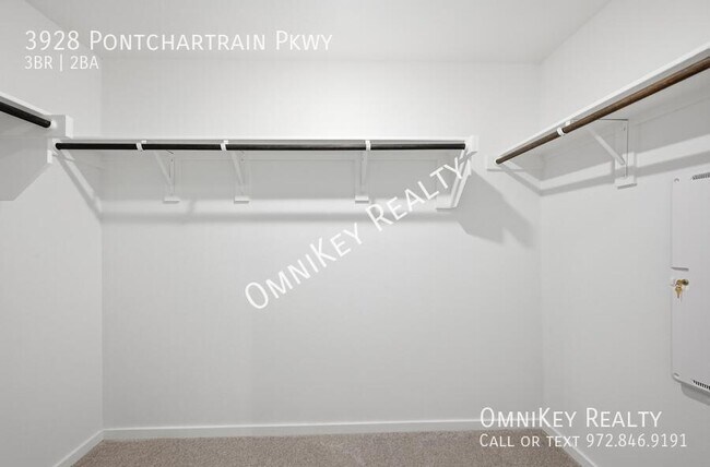 Building Photo - 3928 Pontchartrain Pkwy