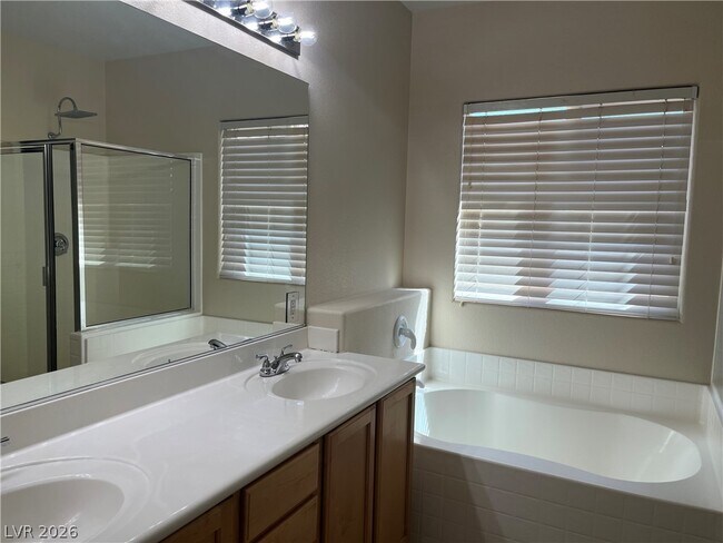 Building Photo - 10922 Moonbeam Glow Ln