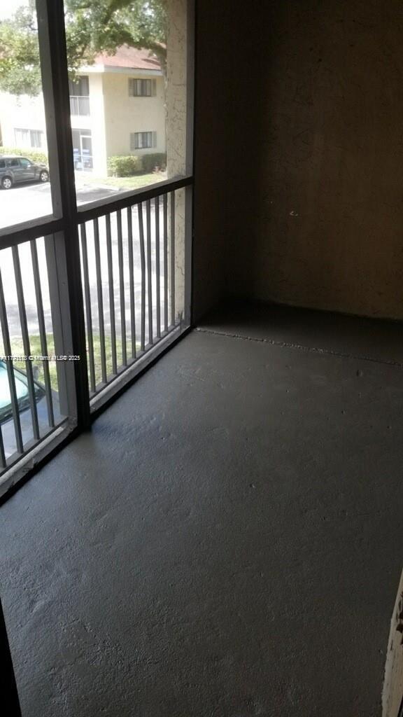Building Photo - 2550 SW 18th Terrace