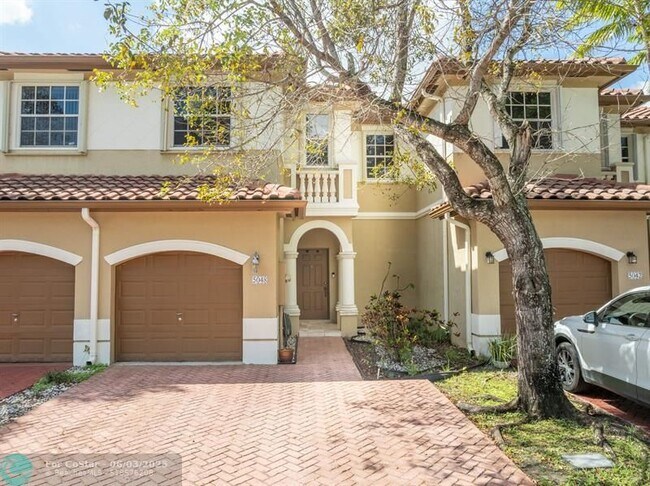 Building Photo - 5048 SW 136th Ave