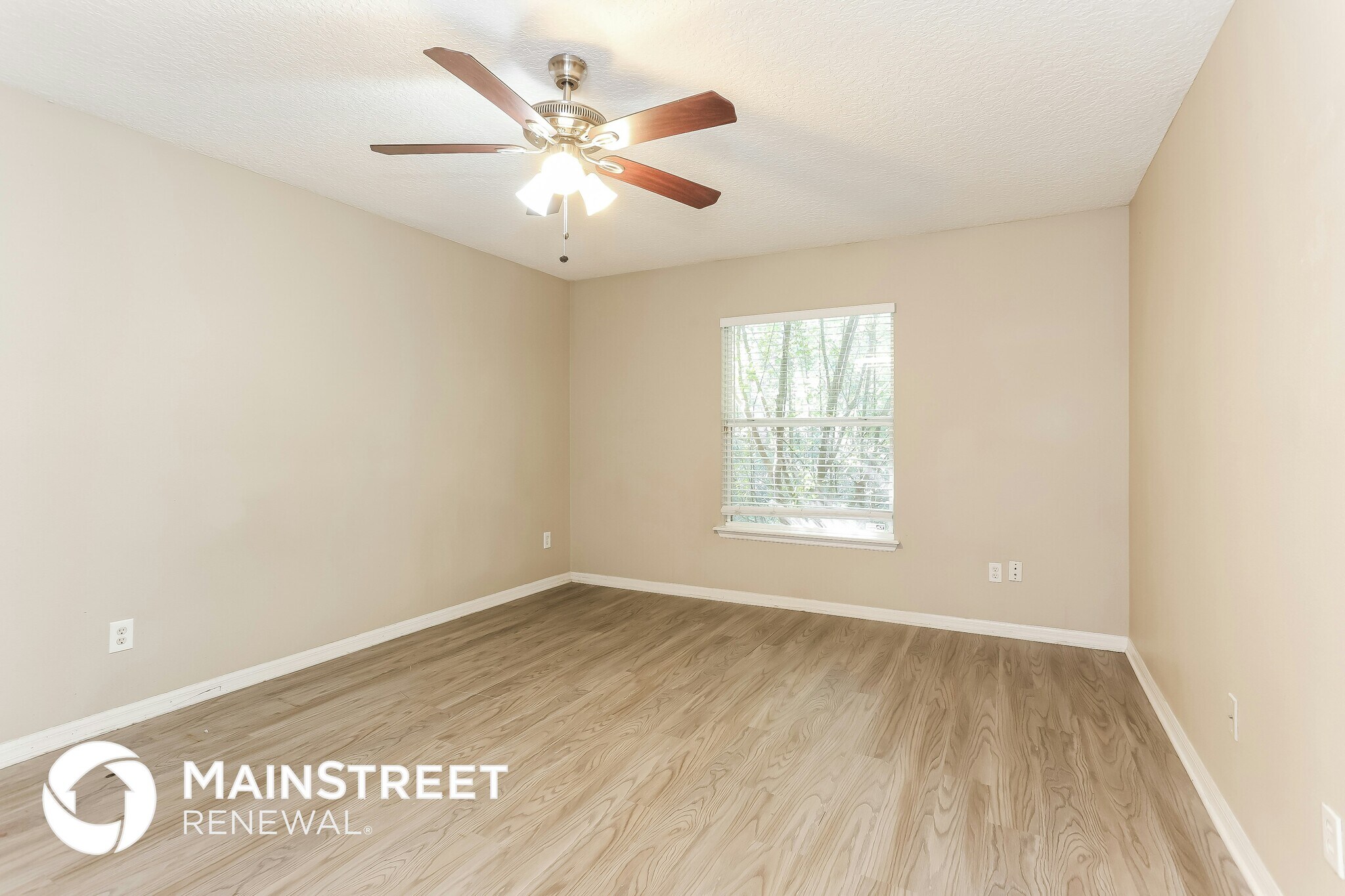 Building Photo - 10002 Lancashire Dr