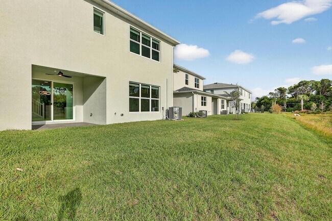 Building Photo - 3552 NW Solange Ct