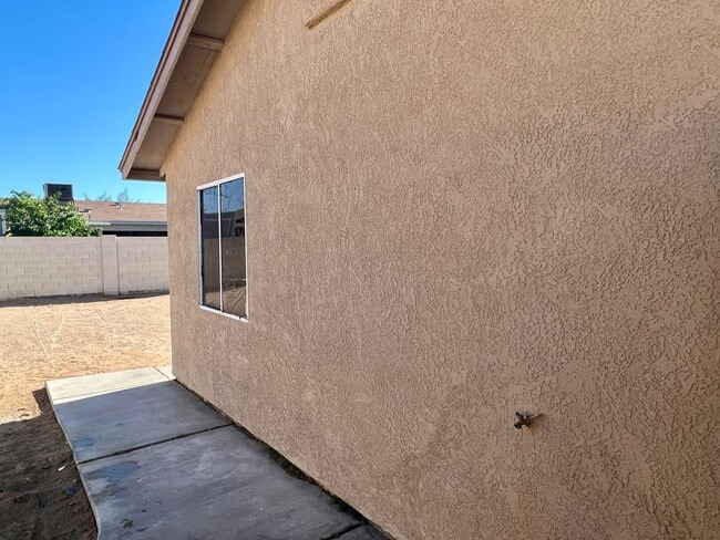 Building Photo - Two Bedroom San Luis Home with Fenced Back Yard