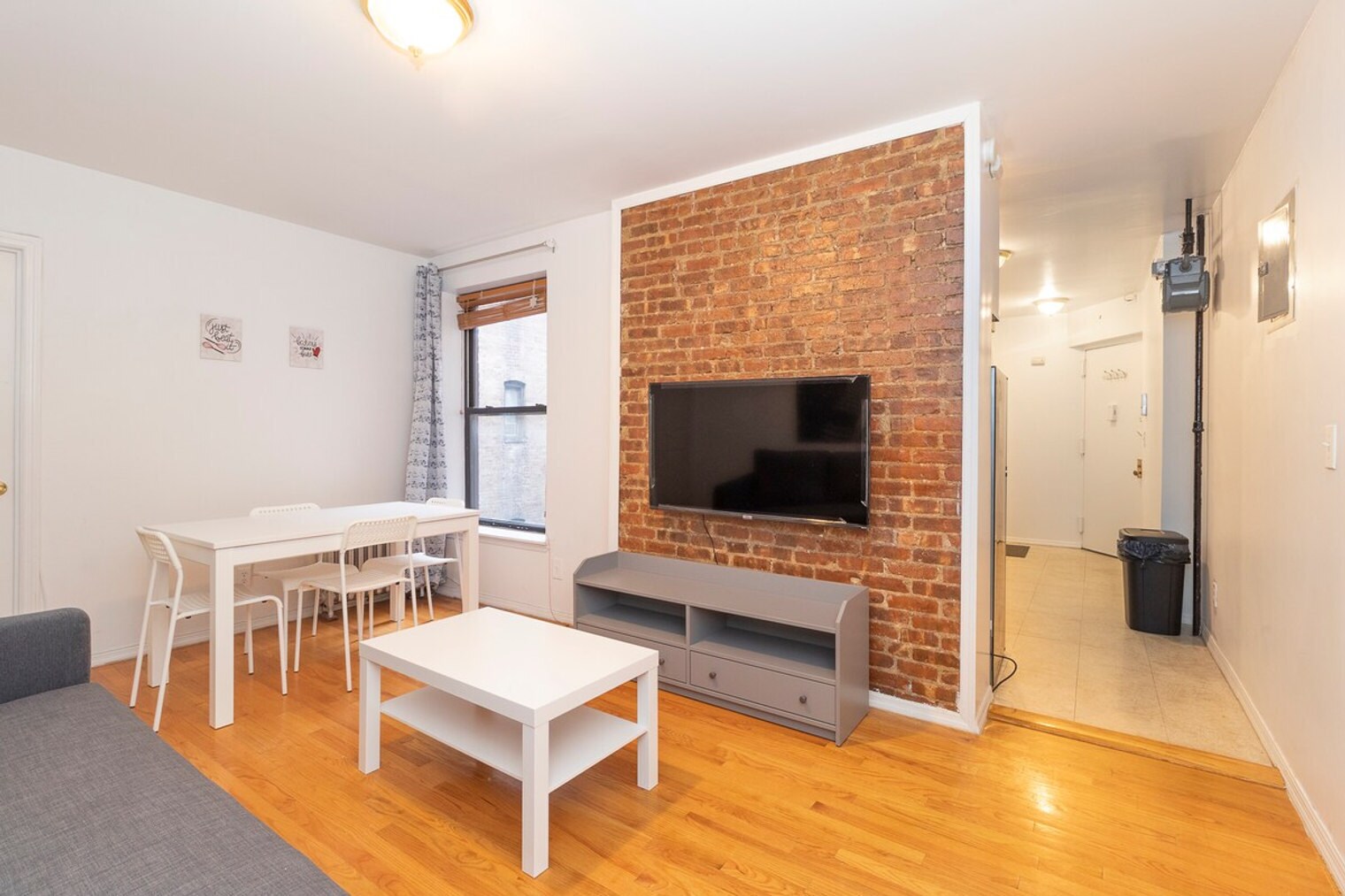 Building Photo - 1415-1423 Lexington Avenue-SI ID1032075P