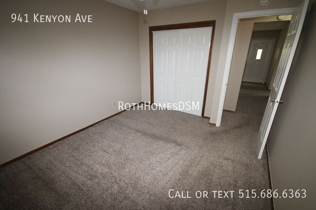 Building Photo - 941 Kenyon Ave