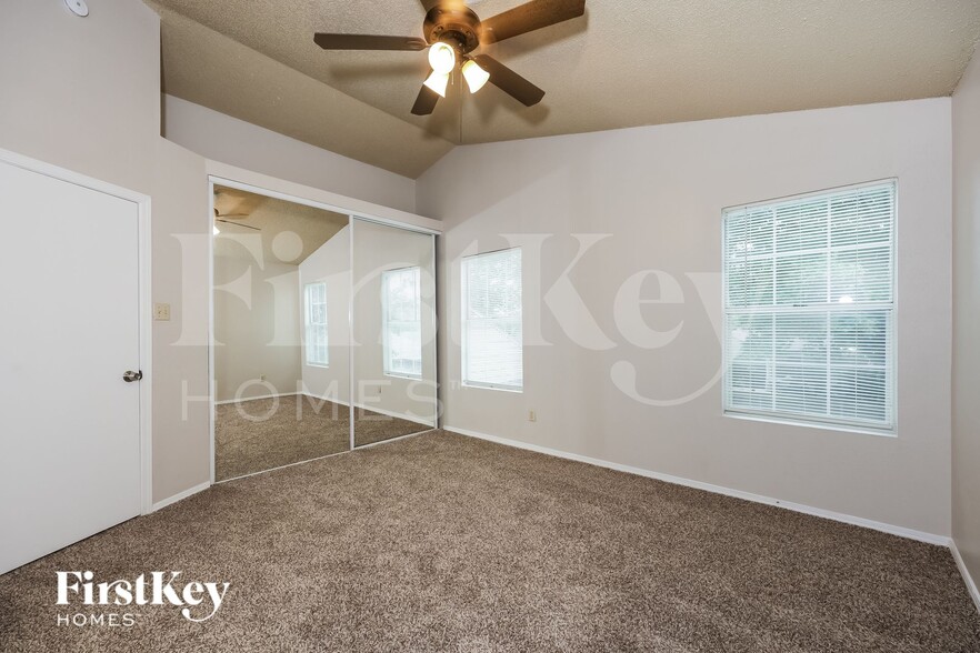 Building Photo - 208 Spanish Moss Dr