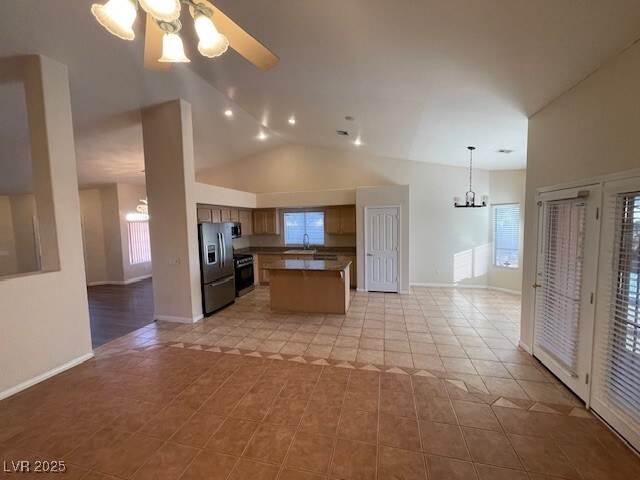 Building Photo - 9011 W Viking Rd