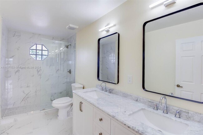 Building Photo - 2231 SW 164th Ave