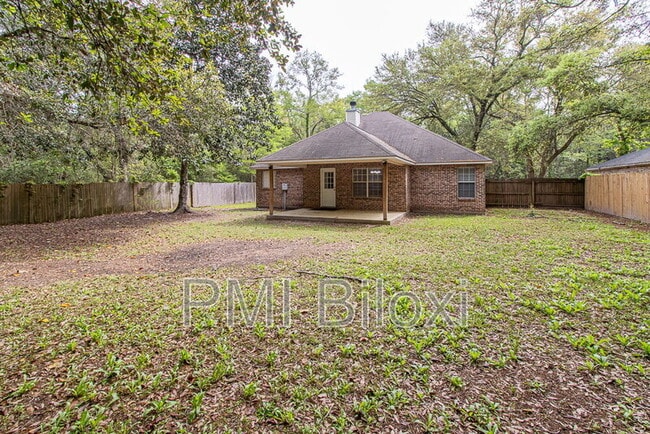 Building Photo - 1513 Buck St