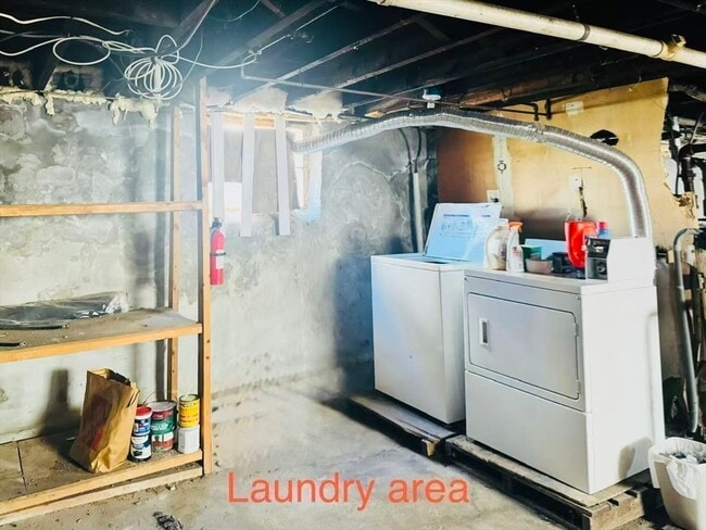 Building Photo - 23 Alexander Ave