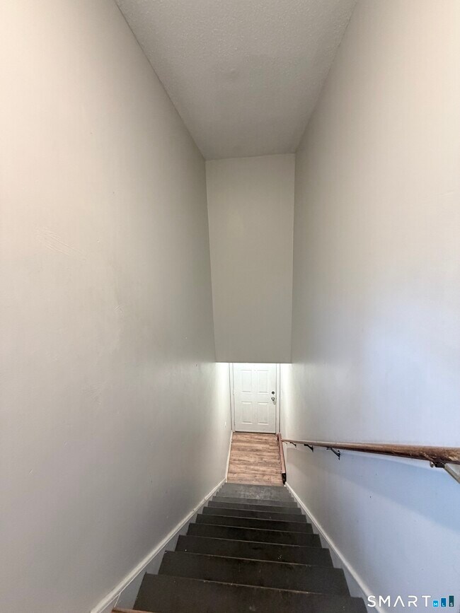 Building Photo - 92 Arch St