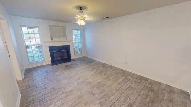 Building Photo - 1148 Academic Dr
