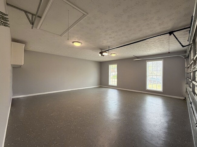 Building Photo - 2018 Tranquil Ln