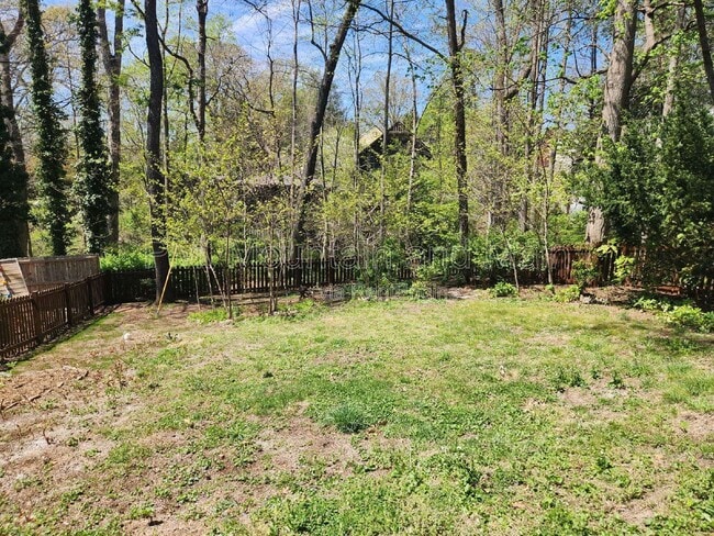 Building Photo - 39 Westover Dr