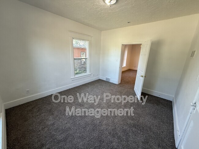 Building Photo - 1440 10th St