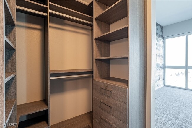 Building Photo - 4471 Dean Martin Dr