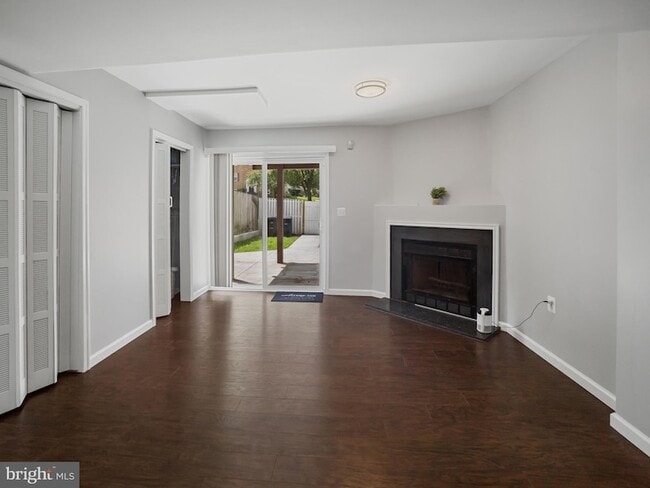 Building Photo - 129 Joyceton Way