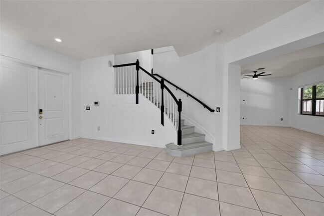 Building Photo - 25241 SW 118th Ave