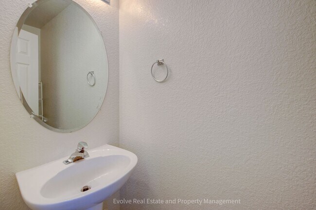 Building Photo - Evolve Real Estate: Bright & Spacious Home in Denver’s Green Valley Ranch! Available May 1st