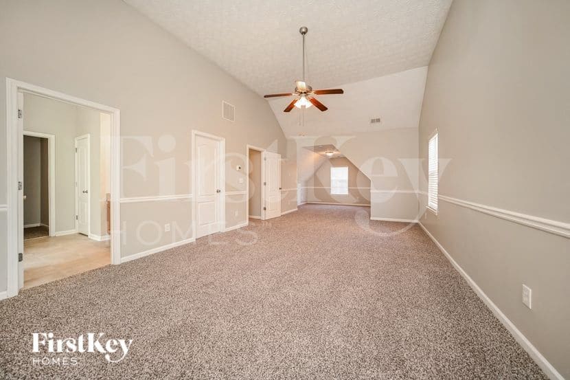 Building Photo - 6496 Snowden Dr