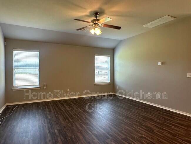 Building Photo - 3508 SE 95th St