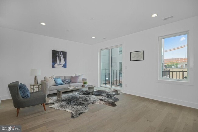 Building Photo - Pennsport Townhome with Garaged Parking