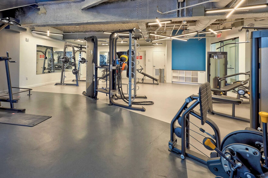 Building Photo - 780 Morrissey Blvd