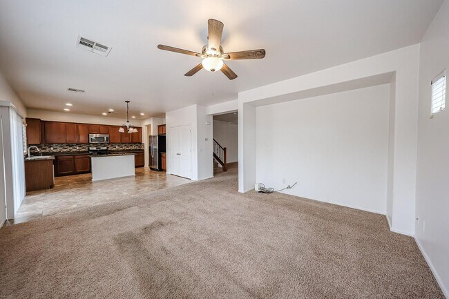 Building Photo - 12039 W Leather Ln