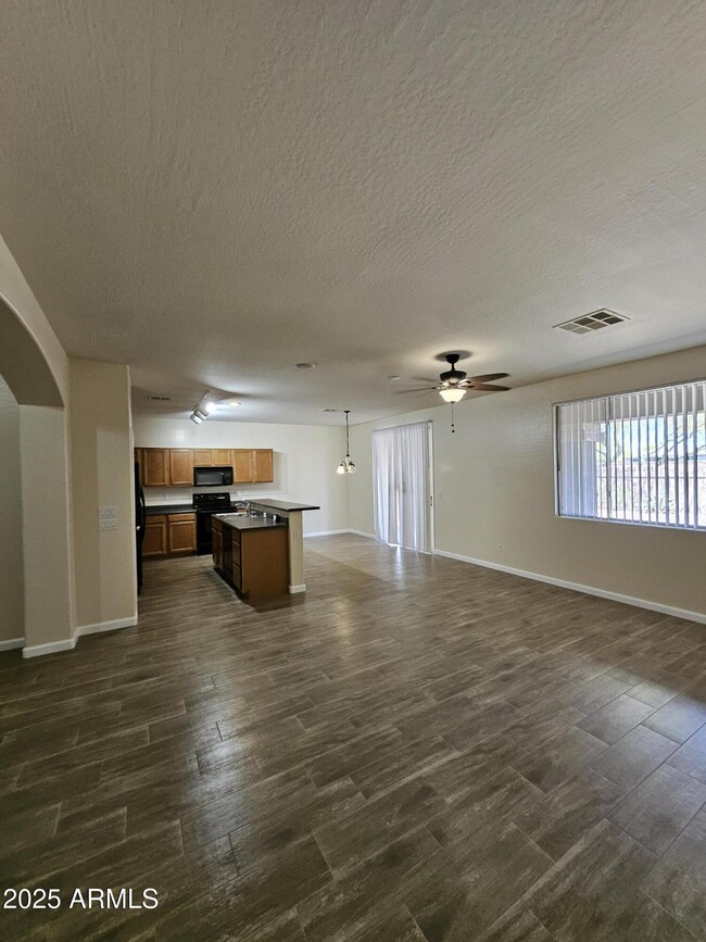 Building Photo - 14574 W Shaw Butte Dr