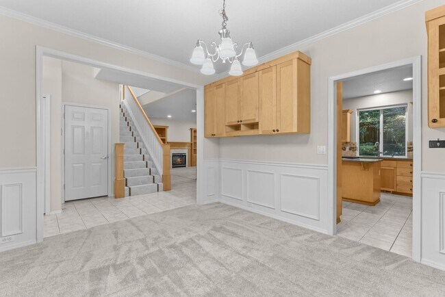 Building Photo - FOR RENT: CORNER LOT, Immaculate, lovely and spacious home - 5 bed, 3 bath + bonus room with 3-ca...