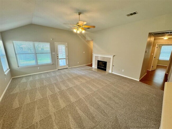Building Photo - 1216 Heritage Park Dr