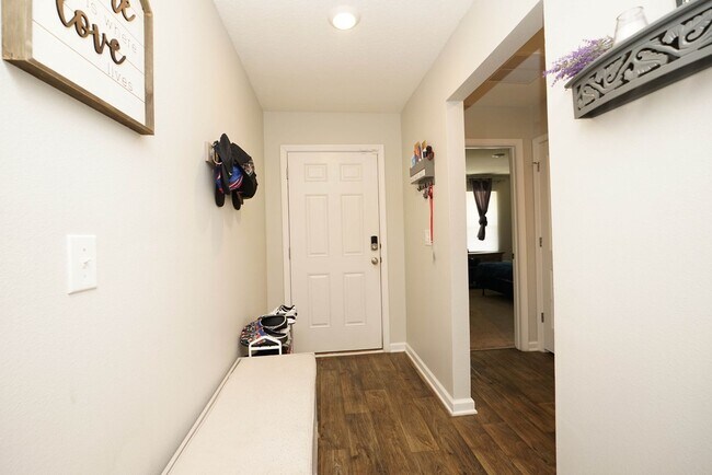 Building Photo - 904 Merganser Way