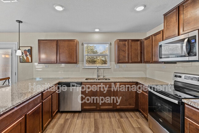 Building Photo - 1915 Overlook Knoll