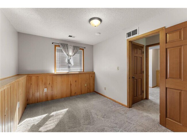 Building Photo - 783 Hiawatha Ave