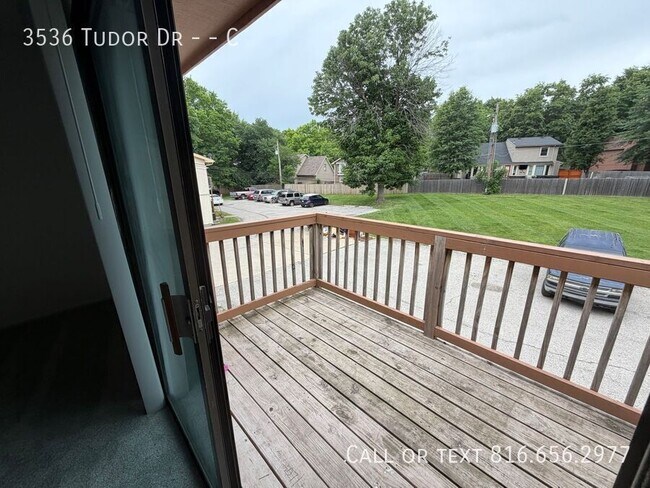 Building Photo - 3536 Tudor Dr