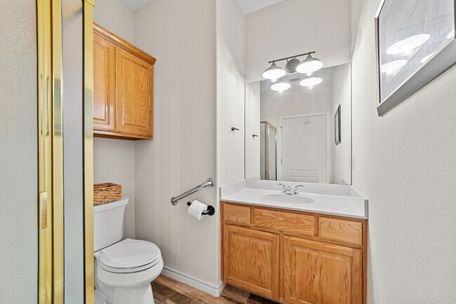 Building Photo - 1008 Edinburgh Dr