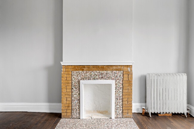 Building Photo - 316 Lake St