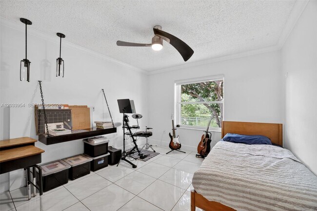 Building Photo - 685 SW 198th Terrace