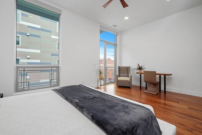 Building Photo - 128 S Aberdeen St